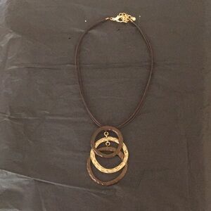 Elegant Gold and Brown Pendant Necklace